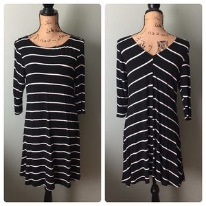 Brat Star size large black white striped dress!